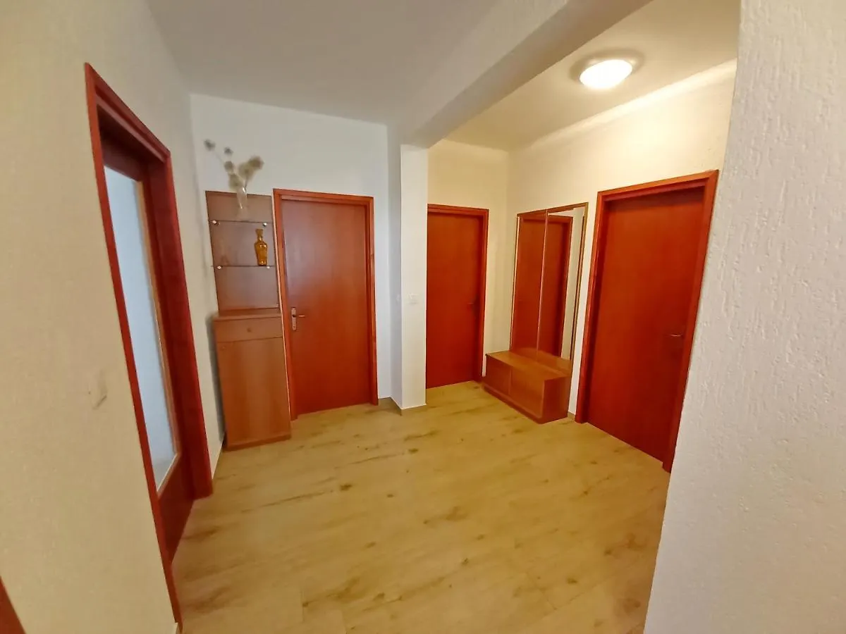 Apartments Tina & Denis Pula