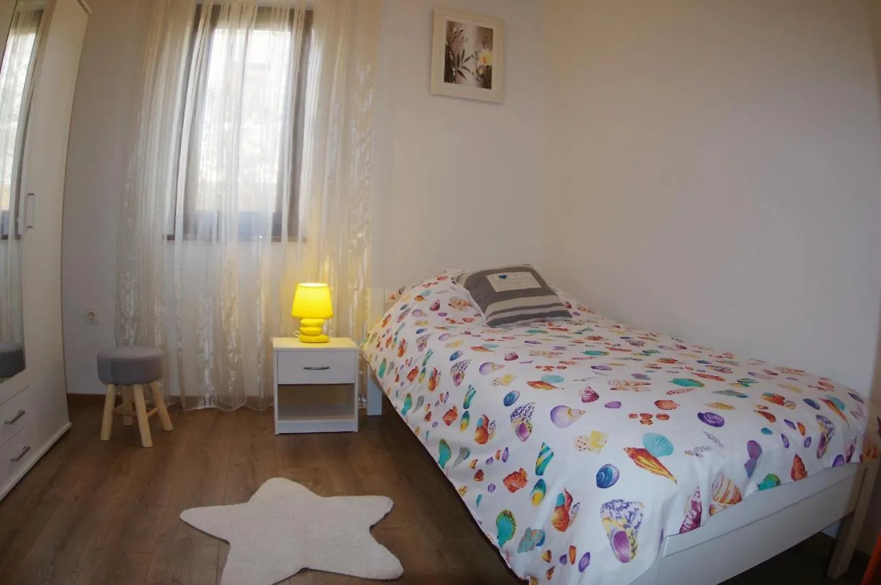 Apartments Tina & Denis Pula